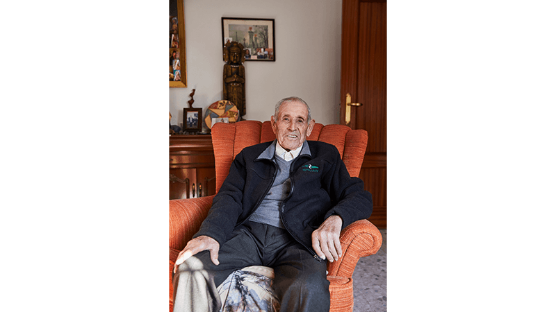 Portrait of centenarian Eugenio at home, for the 100th Issue of Service95